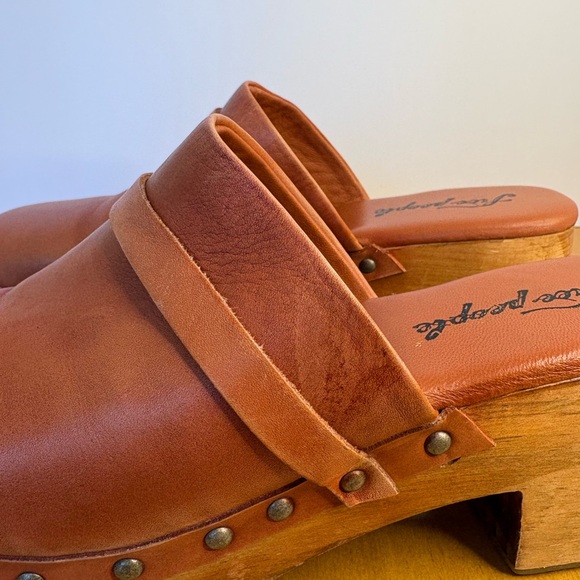FREE PEOPLE || Calabasas Studded Platform Clog Women’s Sz 41 - Picture 5 of 16
